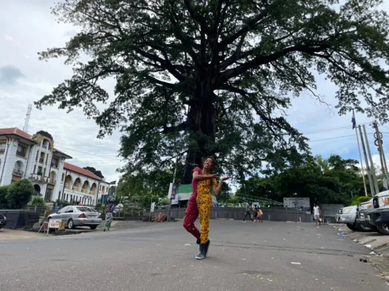 visto e como chegar em Freetown - Serra Leoa por Rebecca Aletheia